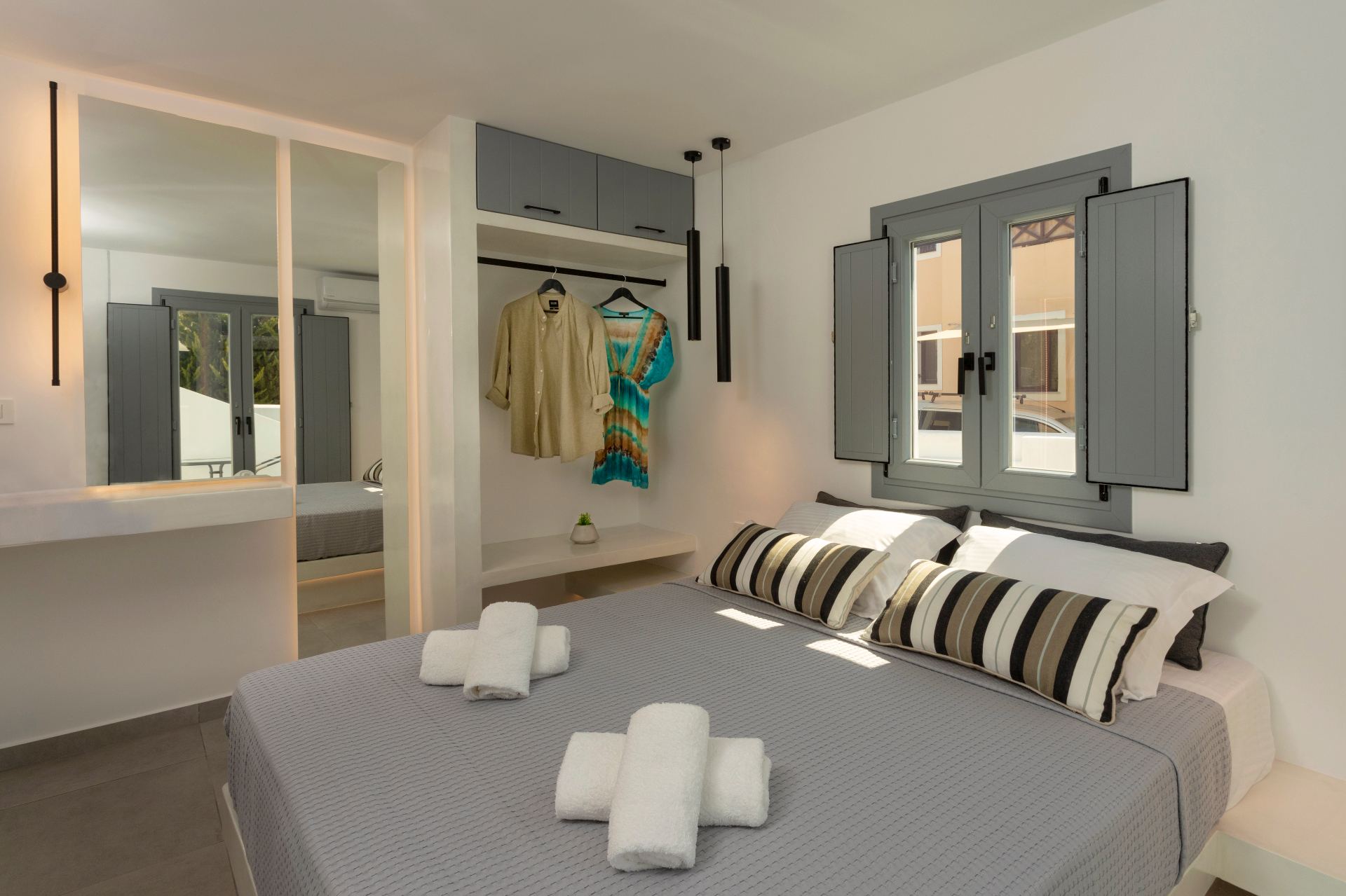 Deluxe Suite I