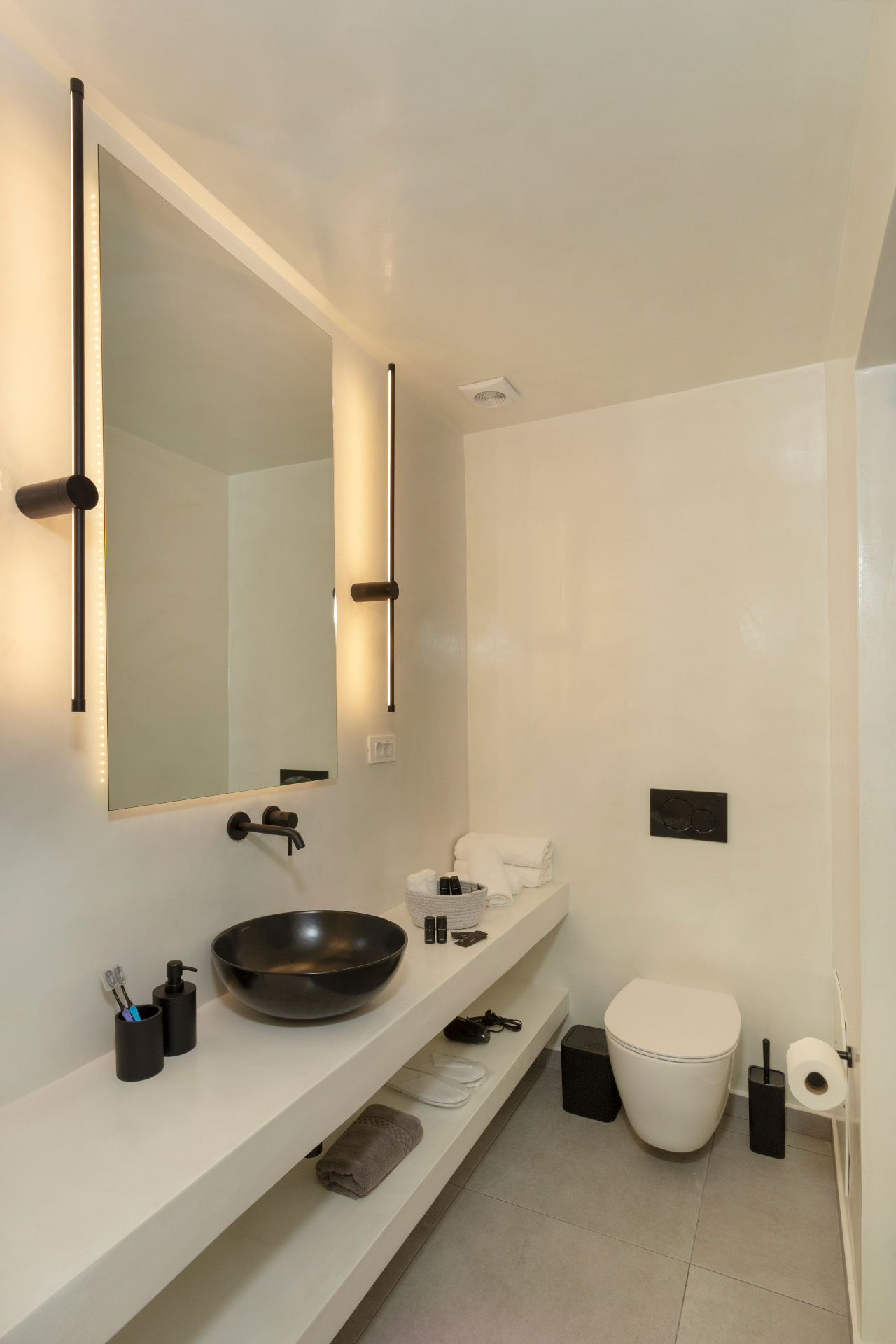 Deluxe Suite I